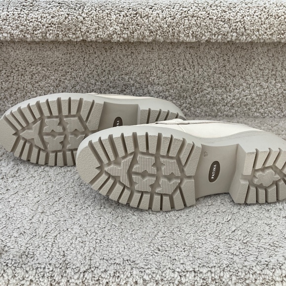 Patina Zoe chunky lug sole loafer - Picture 5 of 10